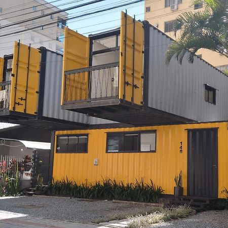 Aps Em Container Na Meia Praia, Itapema, Sc - Tetto Stays Ngoại thất bức ảnh